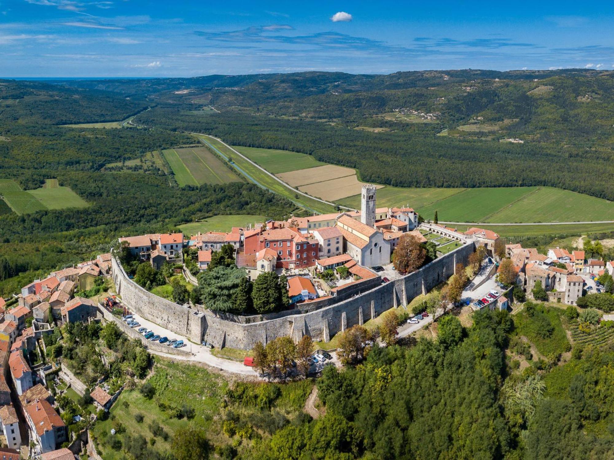 Holiday Home Rokvilla By Interhome Motovun Eksteriør bilde